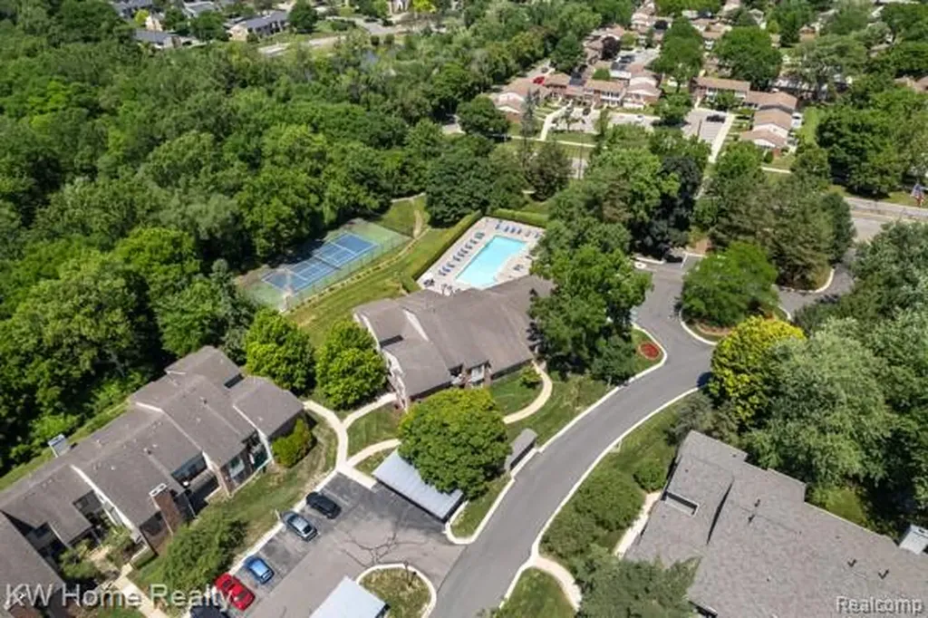 20791 Indian Creek Drive Farmington Hills City MI 48335