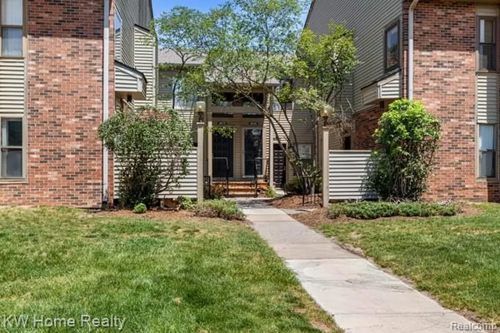 20791 Indian Creek Drive Farmington Hills City MI 48335