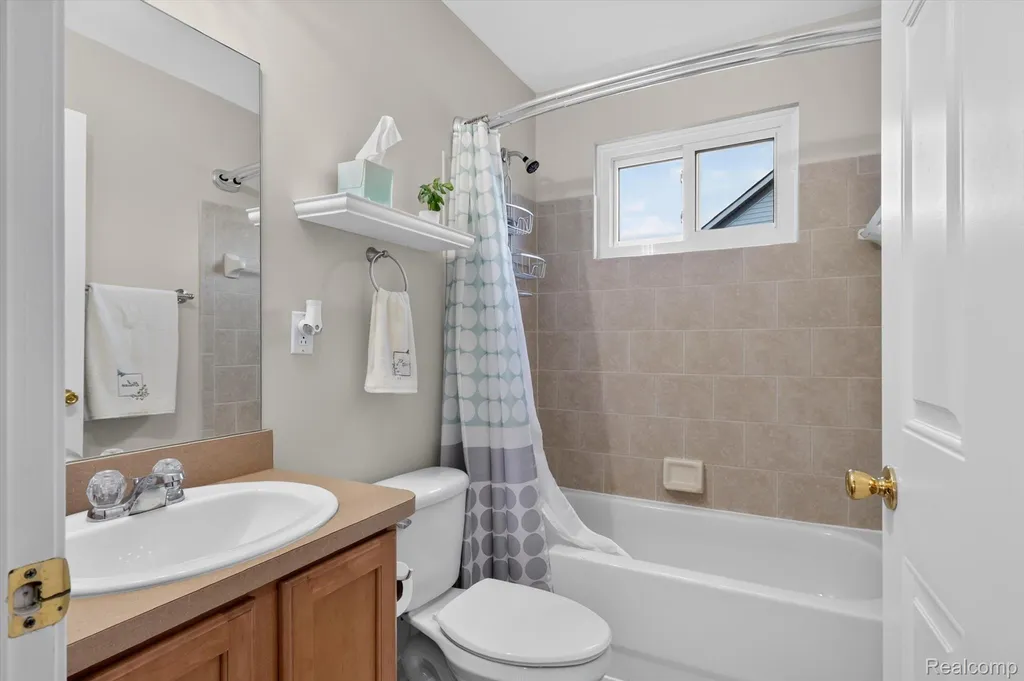 23313 Crescent Ridge Drive Huron Charter Township MI 48164