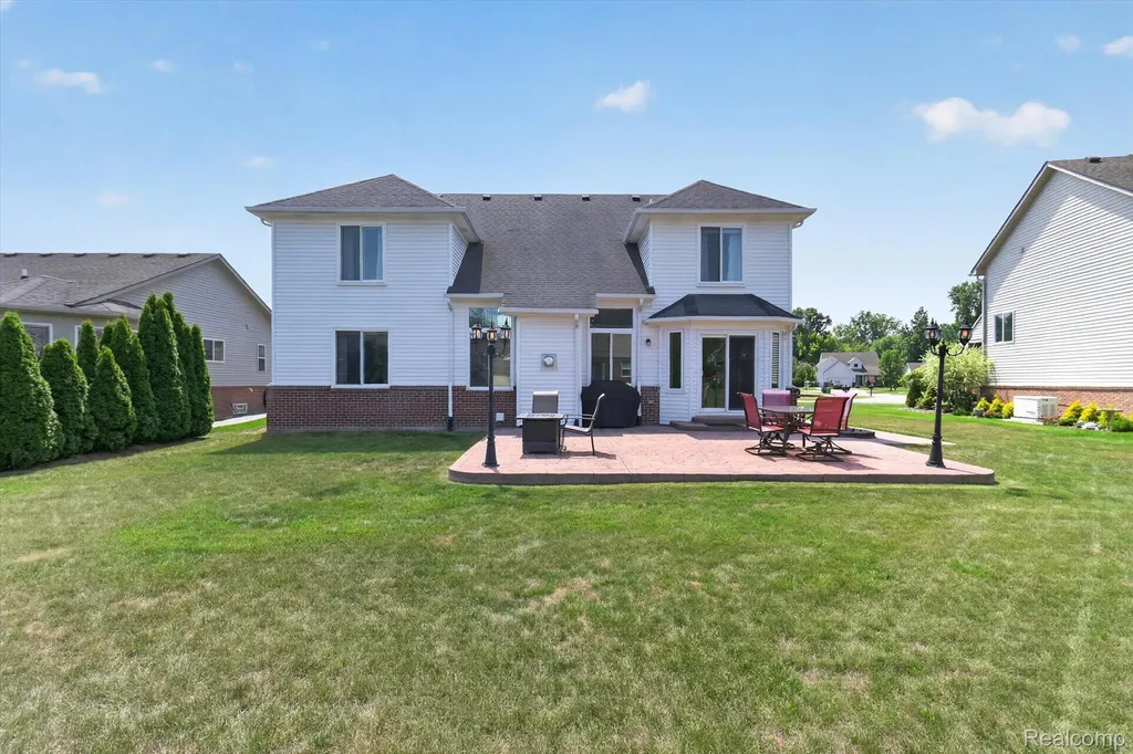23313 Crescent Ridge Drive Huron Charter Township MI 48164