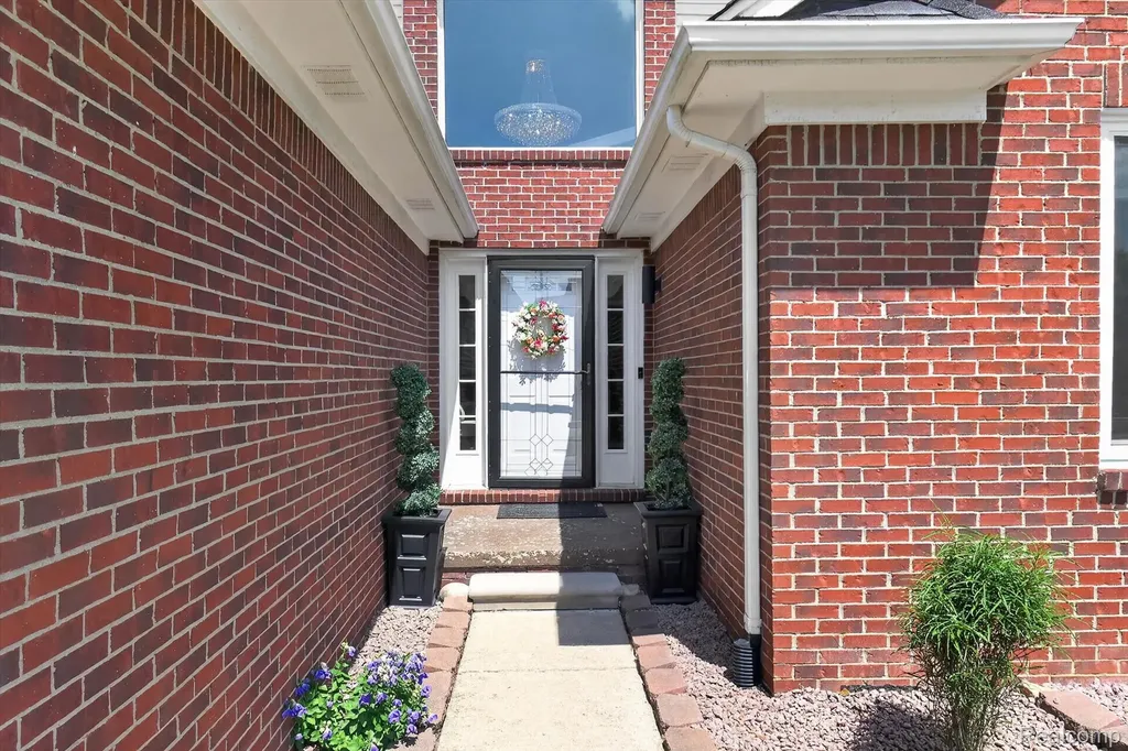 23313 Crescent Ridge Drive Huron Charter Township MI 48164