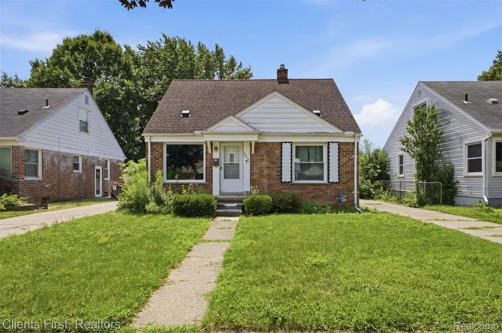 24621 Carlysle Street Dearborn City MI 48124