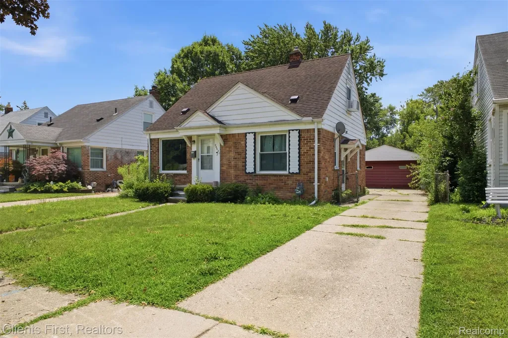 24621 Carlysle Street Dearborn City MI 48124
