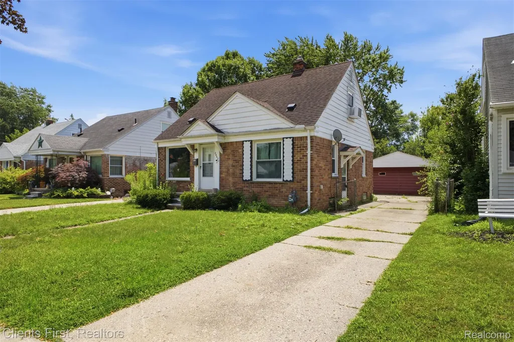 24621 Carlysle Street Dearborn City MI 48124