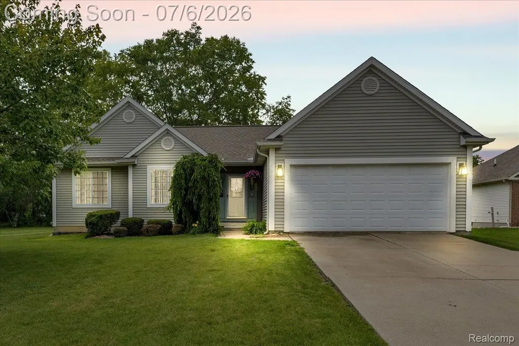 4436 Maplewood Meadows Avenue Burton City MI 48439