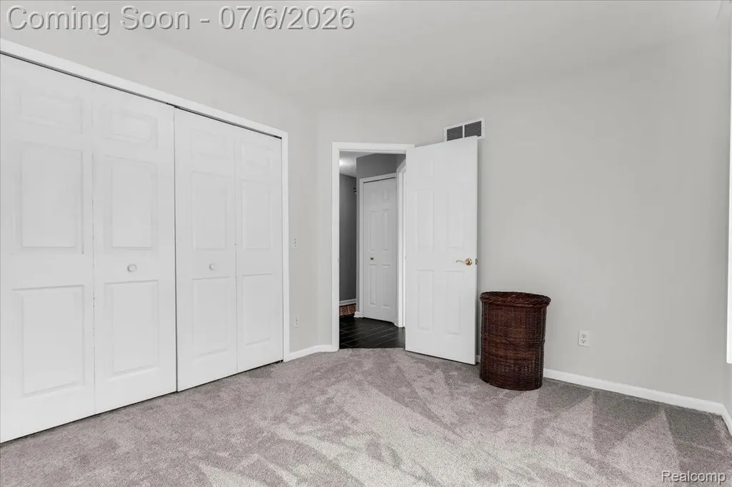 4436 Maplewood Meadows Avenue Burton City MI 48439