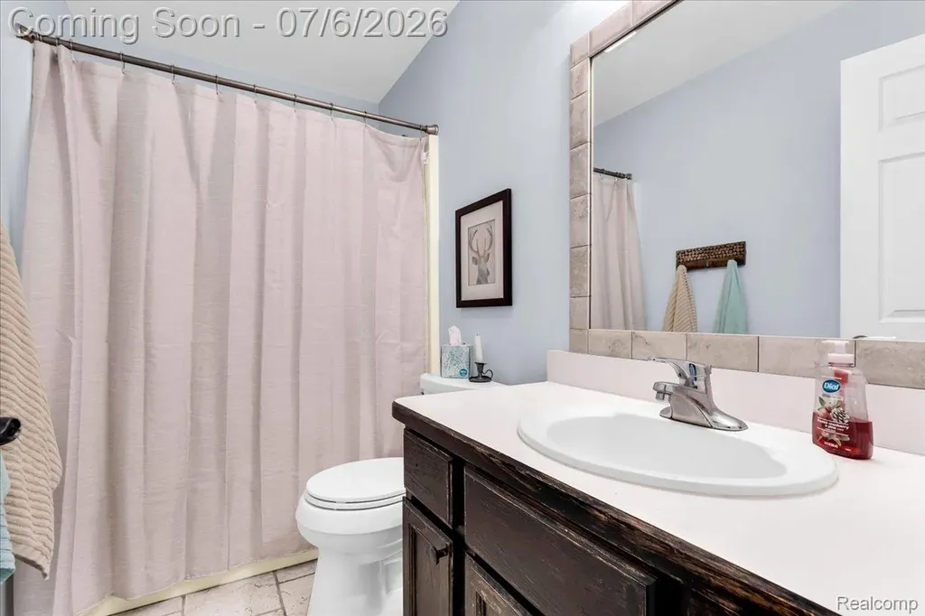 4436 Maplewood Meadows Avenue Burton City MI 48439