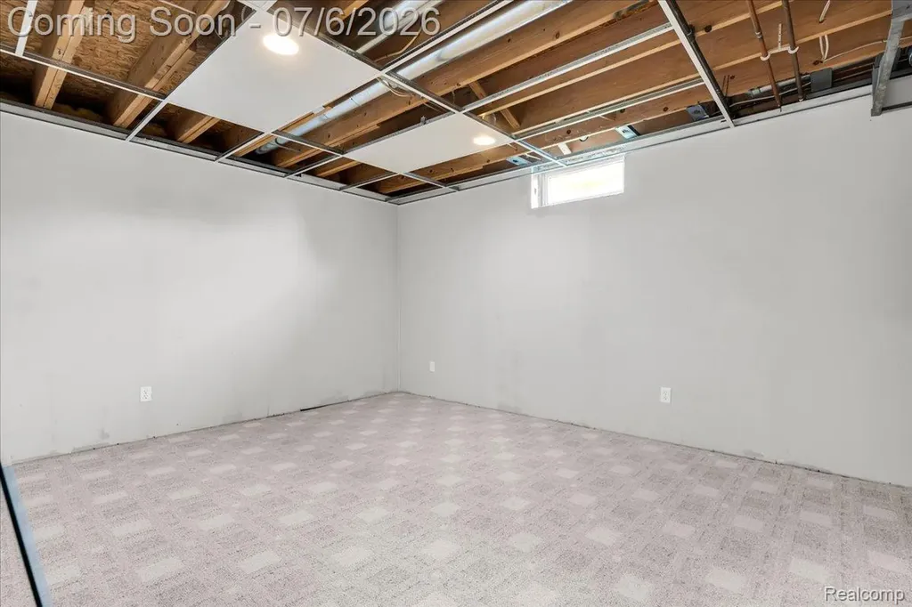 4436 Maplewood Meadows Avenue Burton City MI 48439