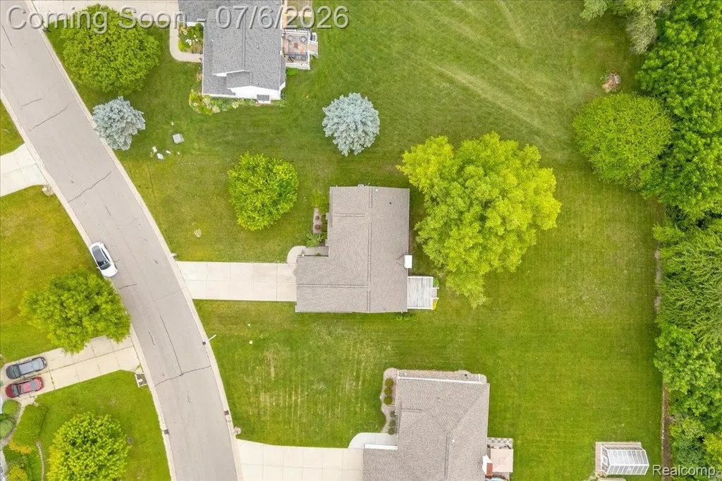 4436 Maplewood Meadows Avenue Burton City MI 48439