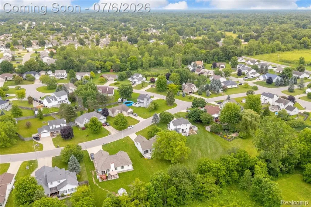 4436 Maplewood Meadows Avenue Burton City MI 48439