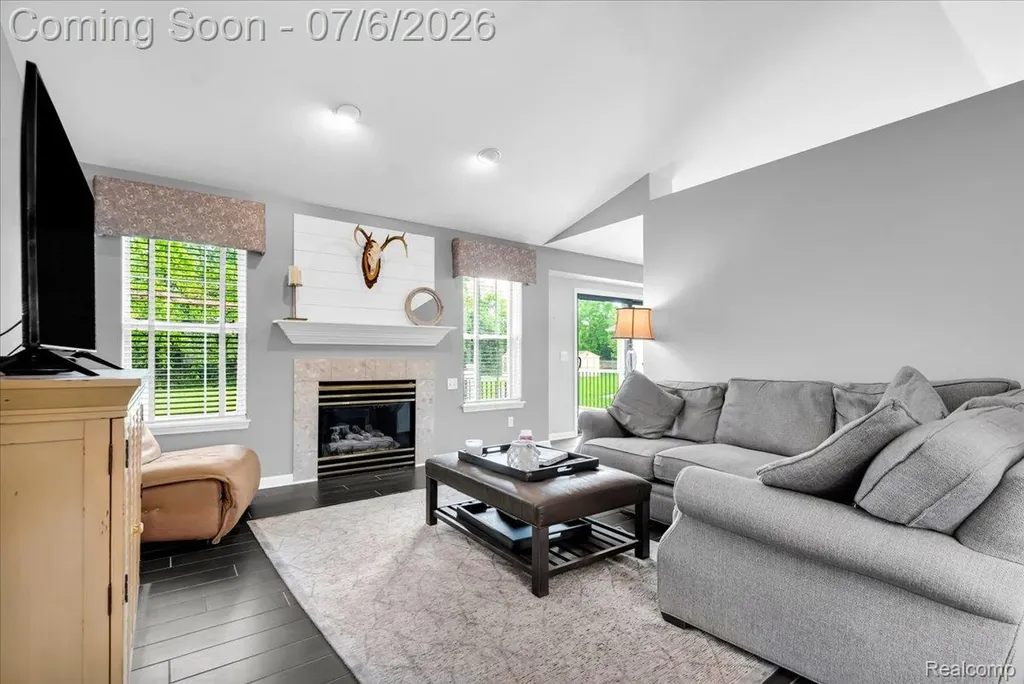 4436 Maplewood Meadows Avenue Burton City MI 48439