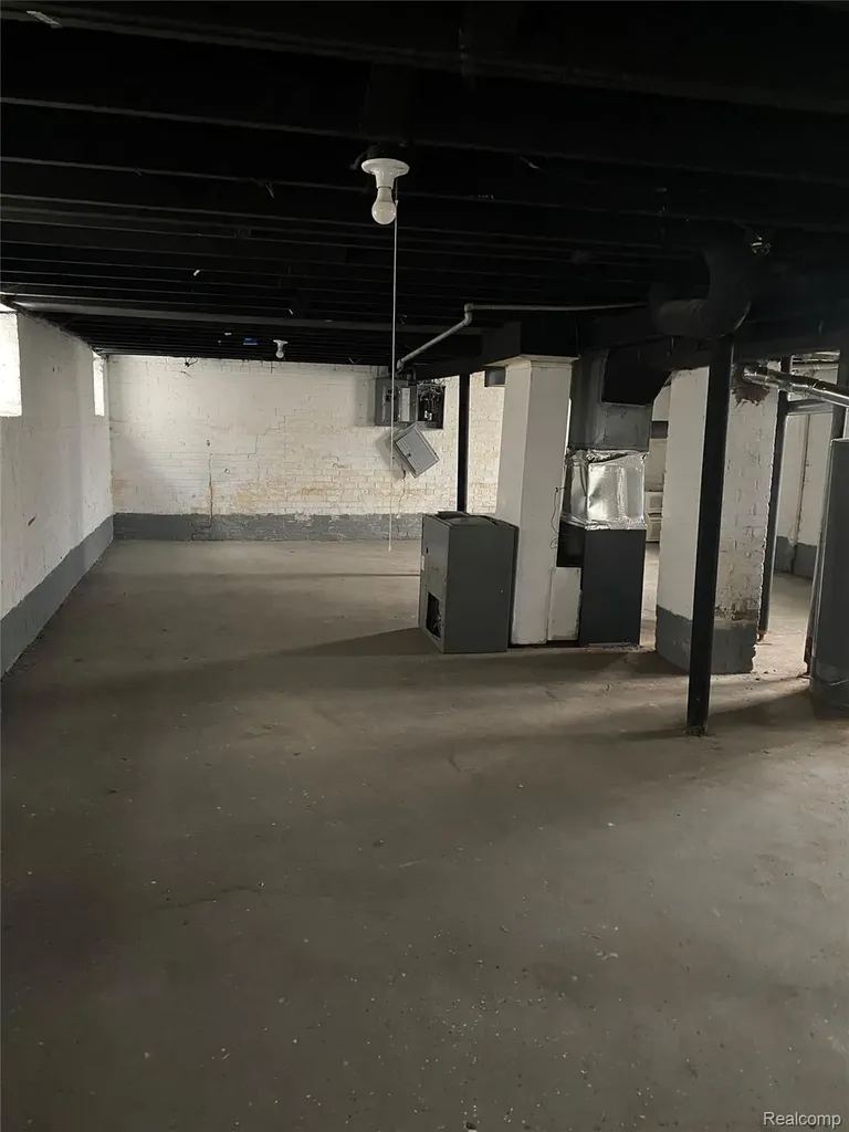 8248 Roselawn Street Detroit City MI 48204