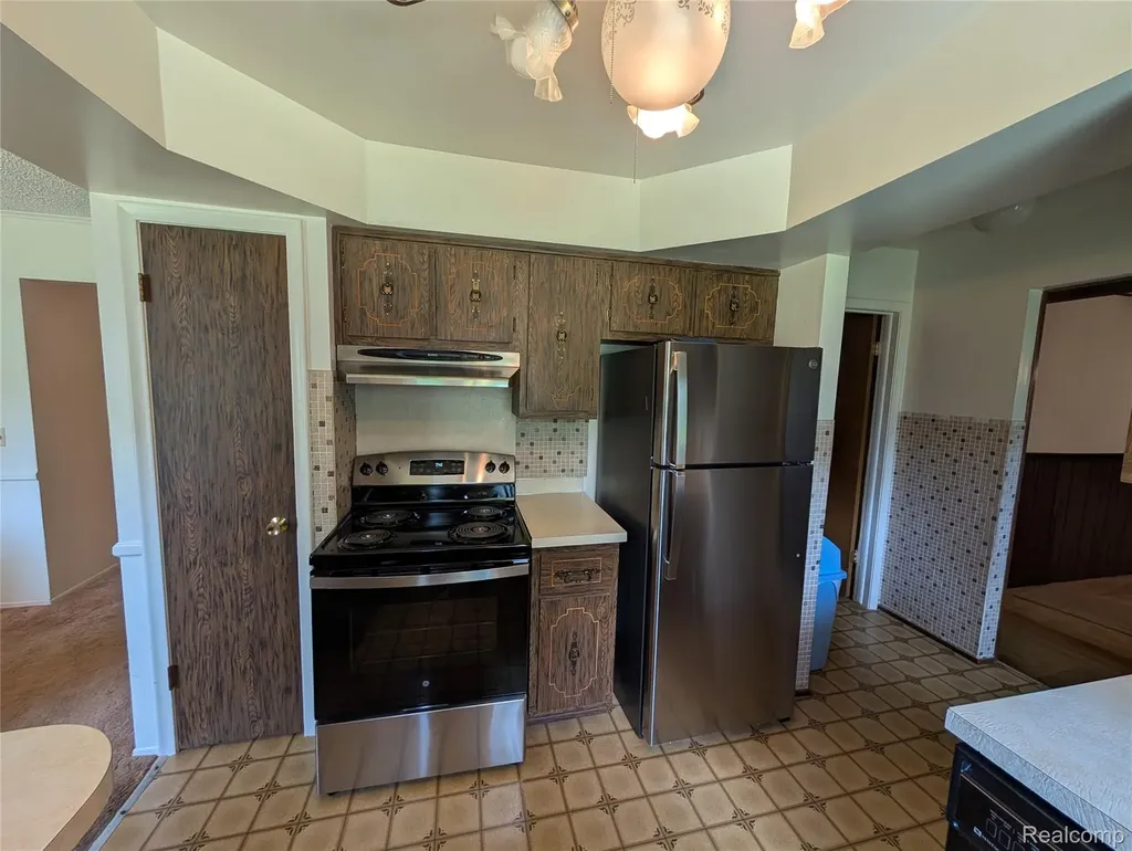 1444 Knollridge Lane Flint Charter Township MI 48507