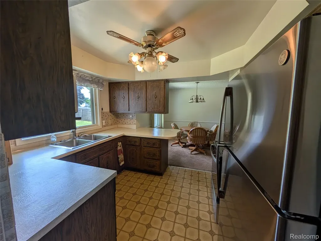 1444 Knollridge Lane Flint Charter Township MI 48507