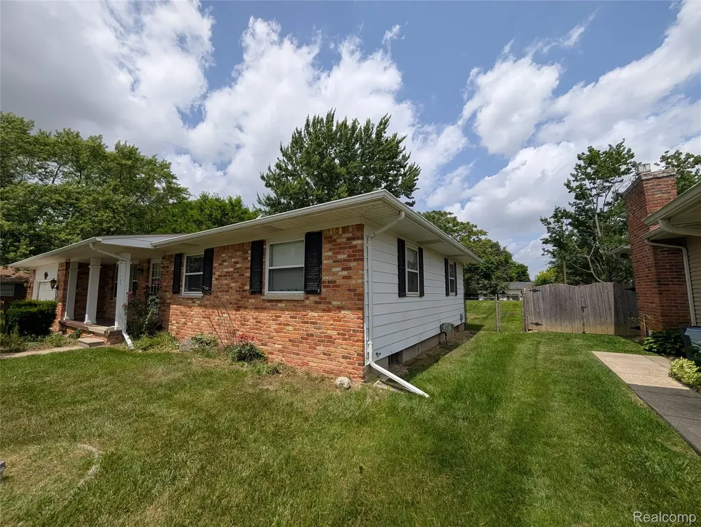 1444 Knollridge Lane Flint Charter Township MI 48507