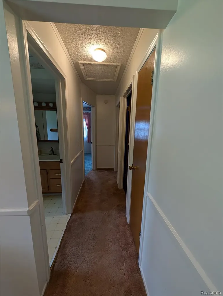 1444 Knollridge Lane Flint Charter Township MI 48507
