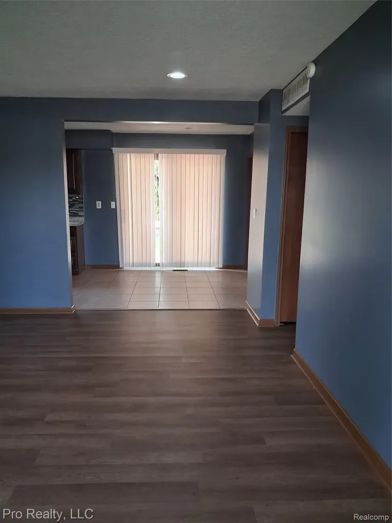 2219 Lakeview Avenue Ypsilanti Charter Township MI 48198