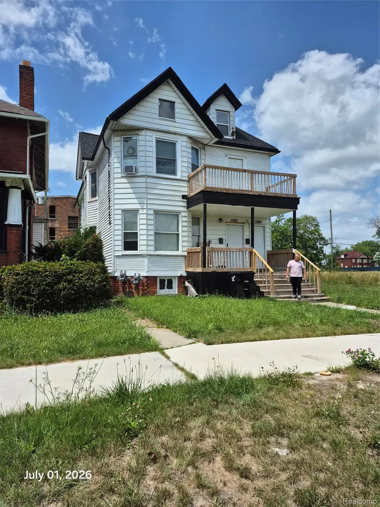 1583 Hurlbut Street Detroit City MI 48214