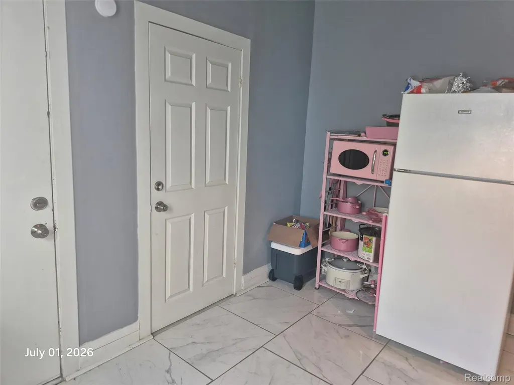 1583 Hurlbut Street Detroit City MI 48214