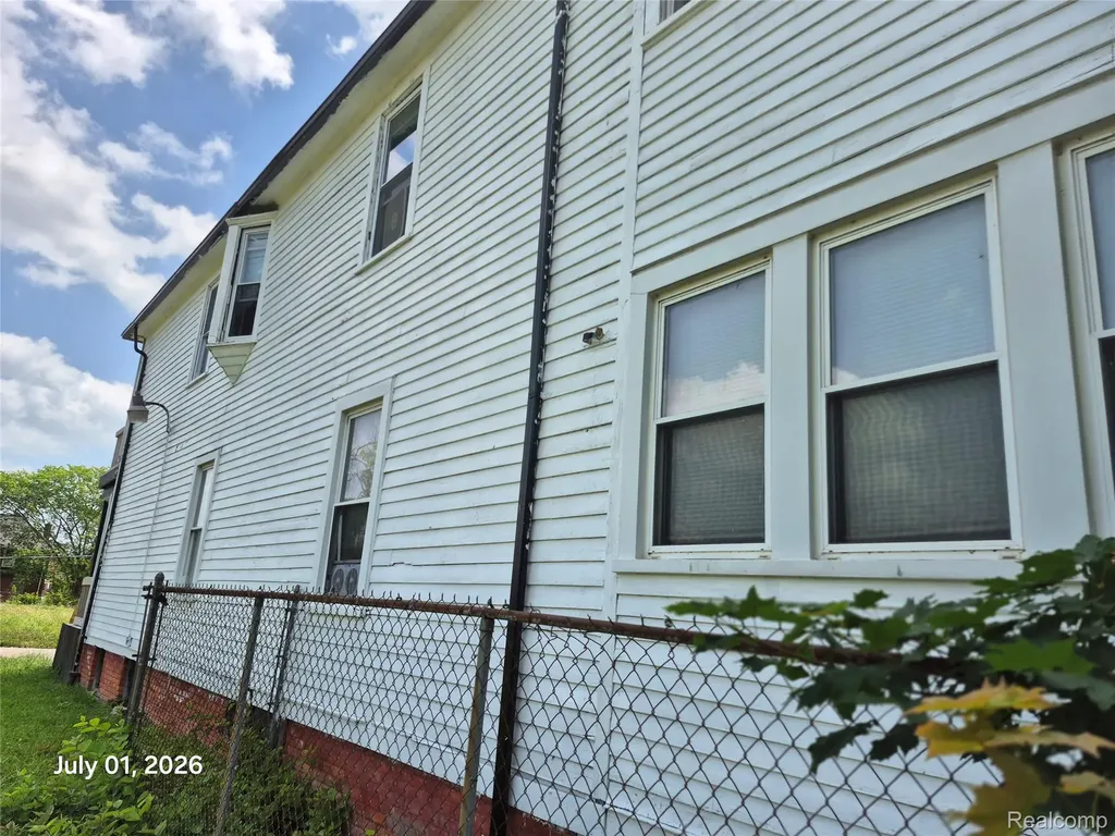 1583 Hurlbut Street Detroit City MI 48214