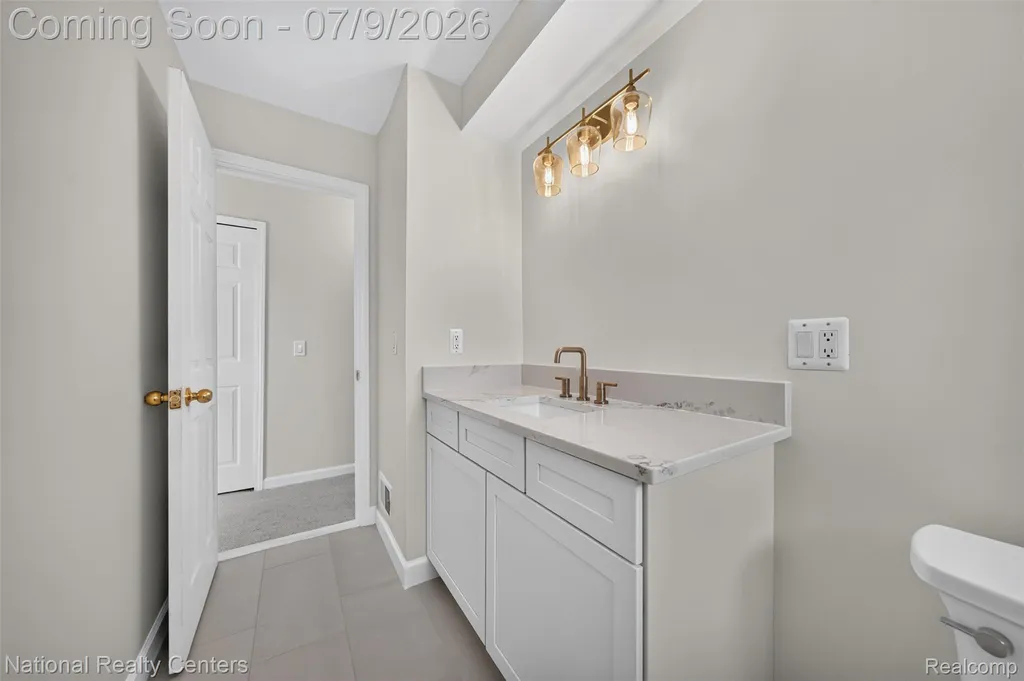 40925 Mcnamara Drive Clinton Charter Township MI 48038