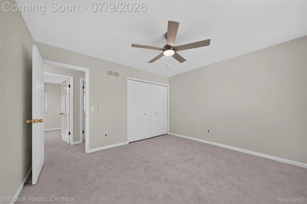40925 Mcnamara Drive Clinton Charter Township MI 48038