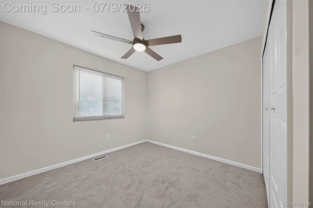 40925 Mcnamara Drive Clinton Charter Township MI 48038