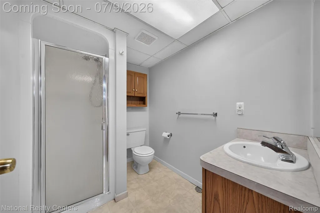40925 Mcnamara Drive Clinton Charter Township MI 48038