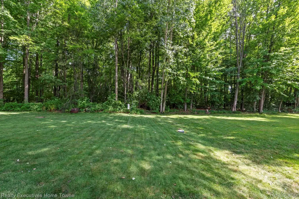 3830 Arlington Avenue Fort Gratiot Charter Township MI 48059
