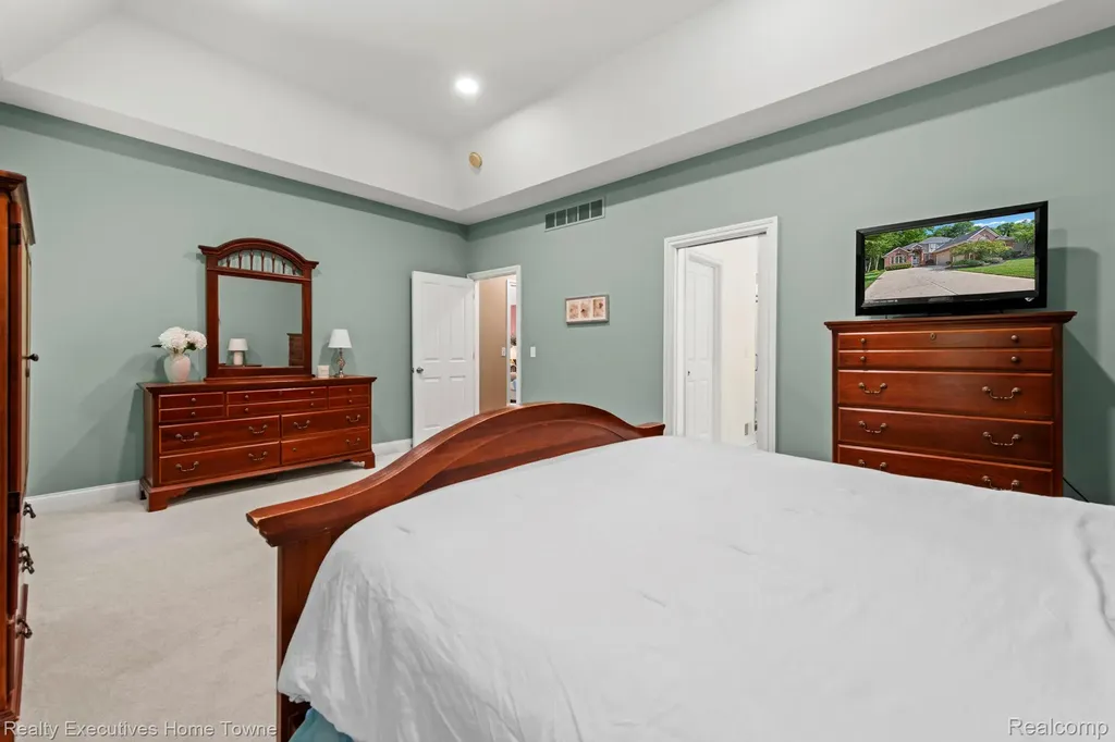 3830 Arlington Avenue Fort Gratiot Charter Township MI 48059
