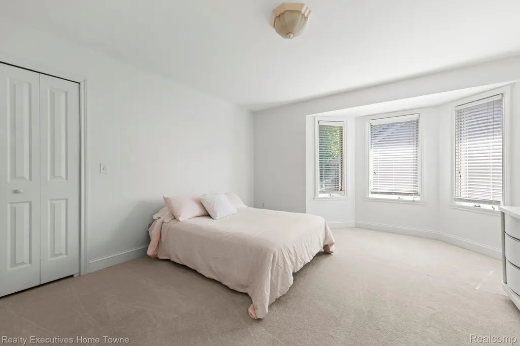 3830 Arlington Avenue Fort Gratiot Charter Township MI 48059