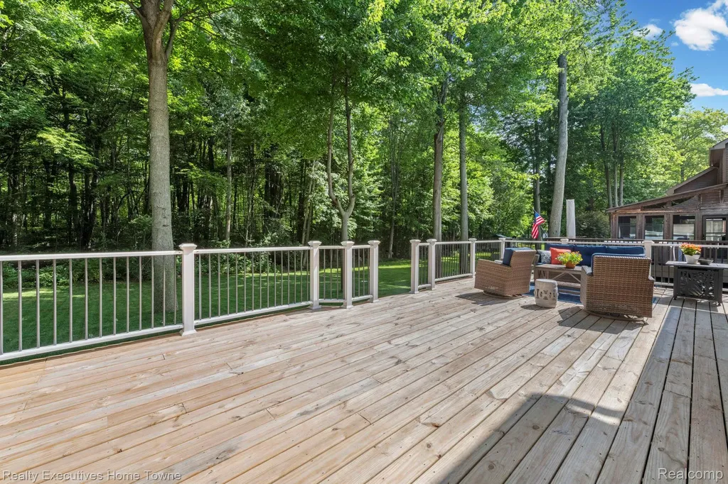 3830 Arlington Avenue Fort Gratiot Charter Township MI 48059