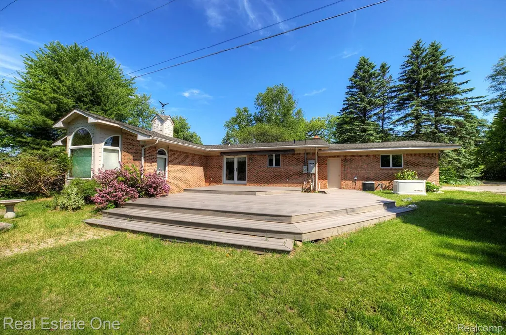 3125 W Commerce Road Milford Charter Township MI 48380