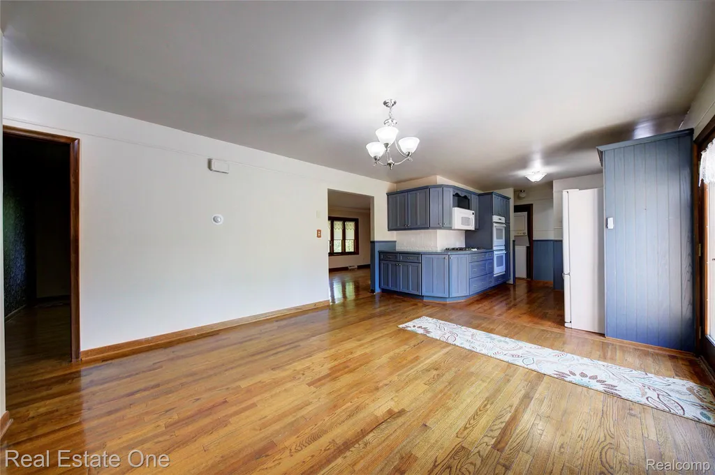 3125 W Commerce Road Milford Charter Township MI 48380