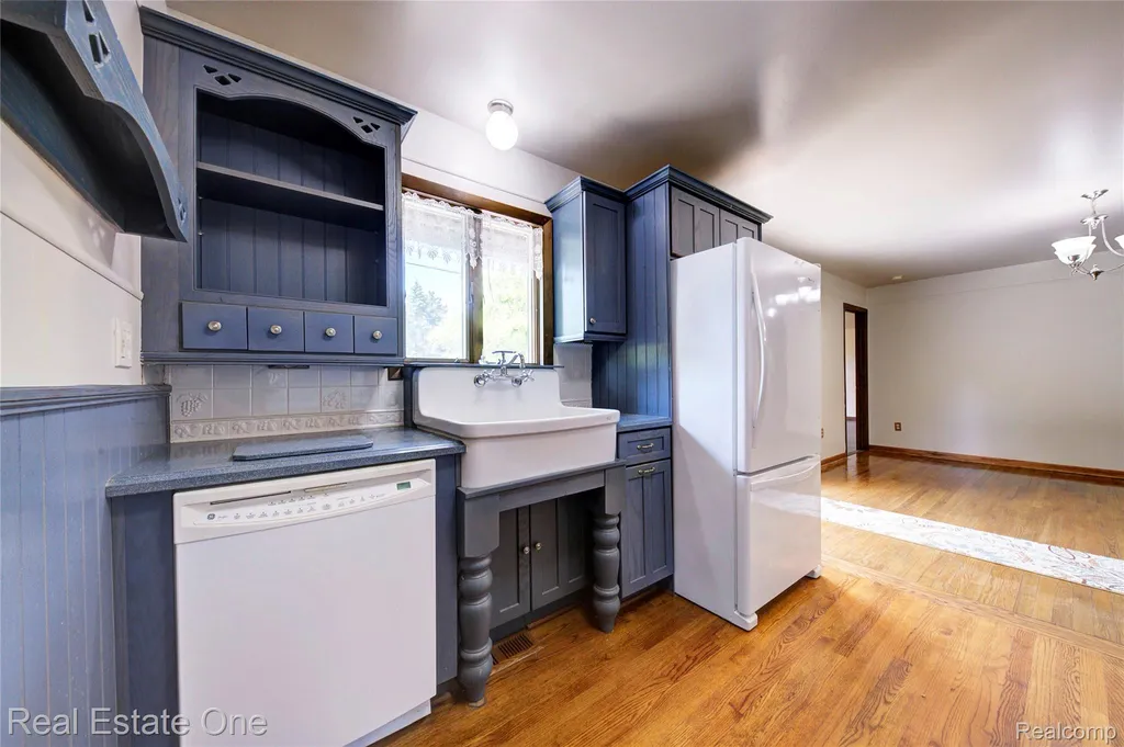 3125 W Commerce Road Milford Charter Township MI 48380