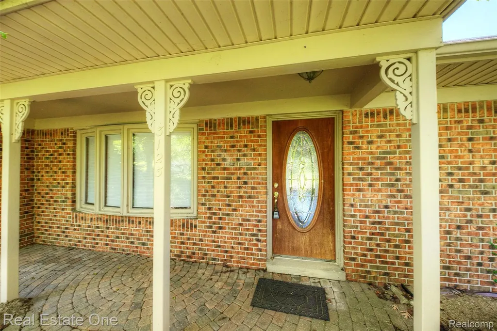 3125 W Commerce Road Milford Charter Township MI 48380