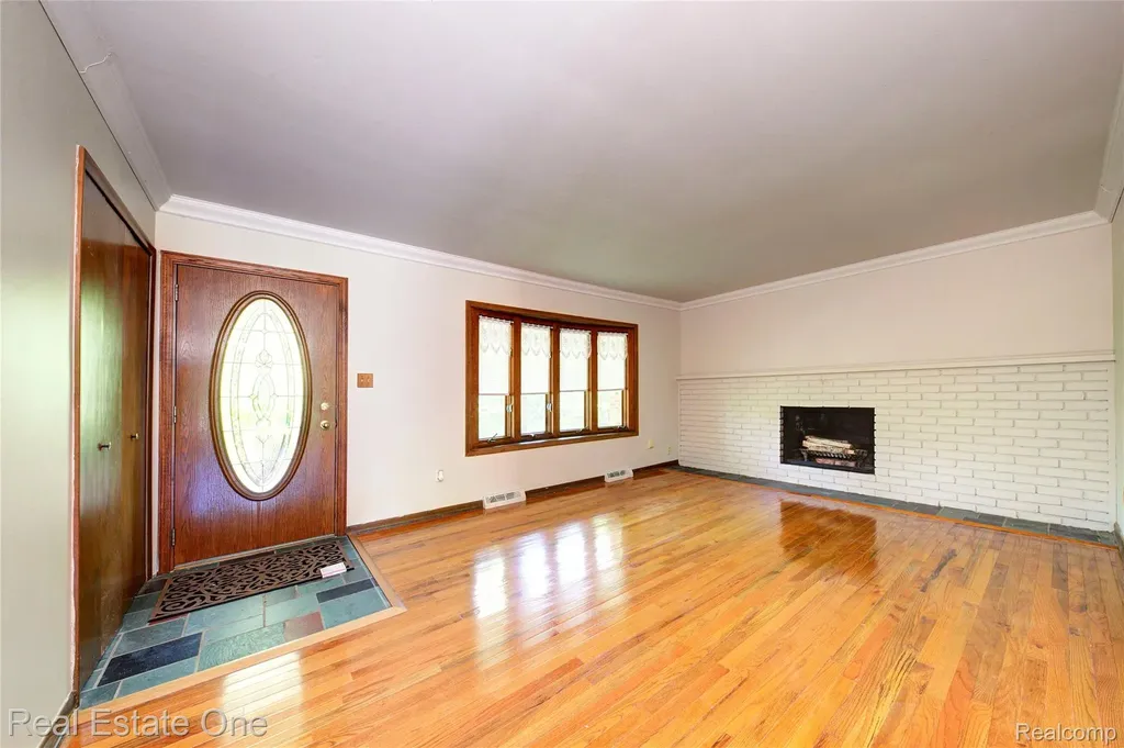 3125 W Commerce Road Milford Charter Township MI 48380