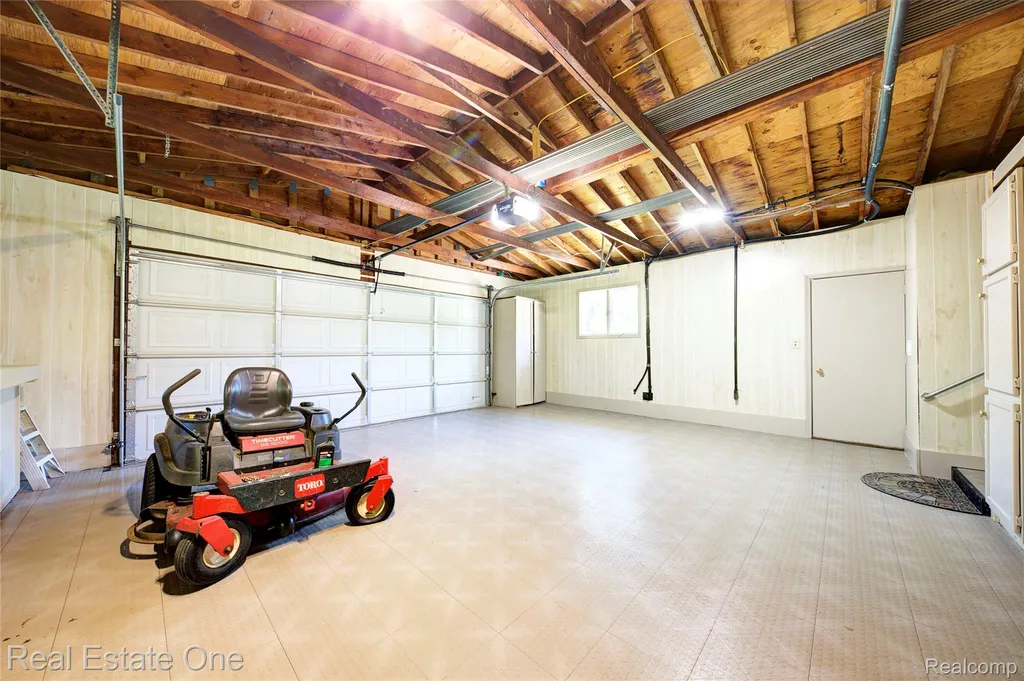 3125 W Commerce Road Milford Charter Township MI 48380
