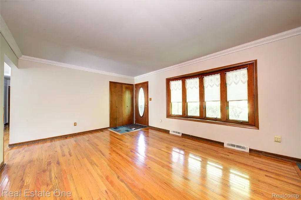 3125 W Commerce Road Milford Charter Township MI 48380