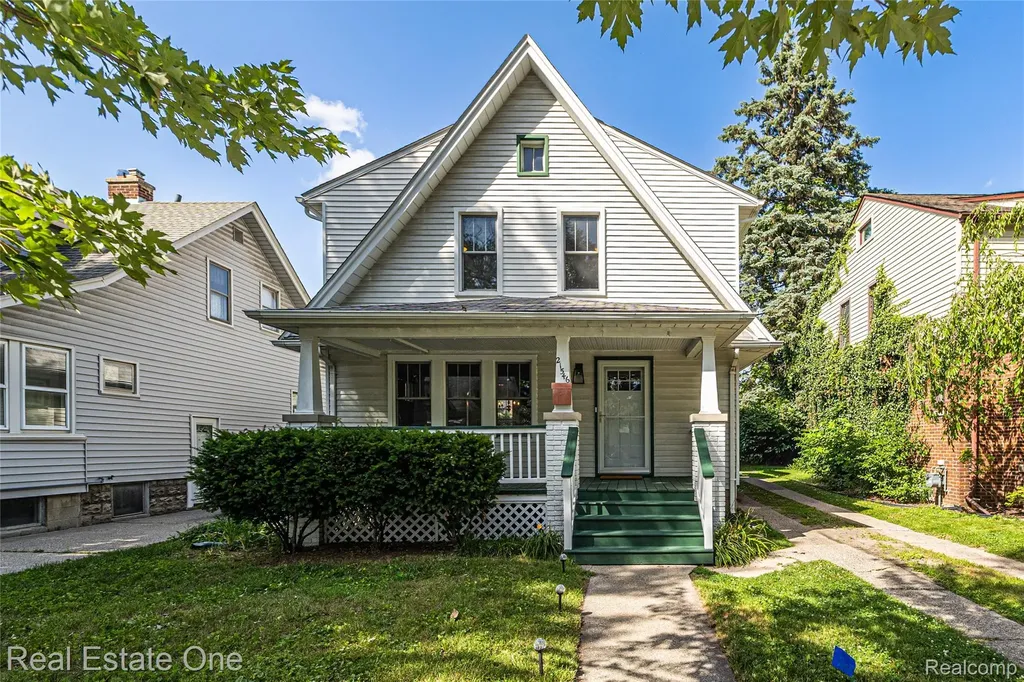 21546 Gregory Street Dearborn City MI 48124