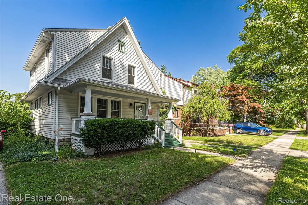 21546 Gregory Street Dearborn City MI 48124