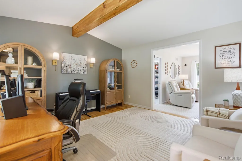 4844 Whitlow Boulevard Commerce Charter Township MI 48382