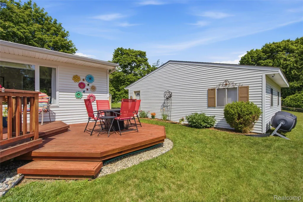 4844 Whitlow Boulevard Commerce Charter Township MI 48382