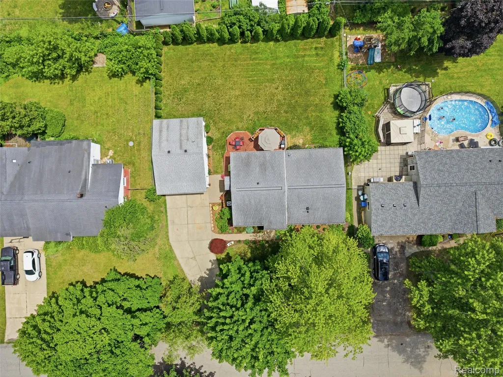 4844 Whitlow Boulevard Commerce Charter Township MI 48382