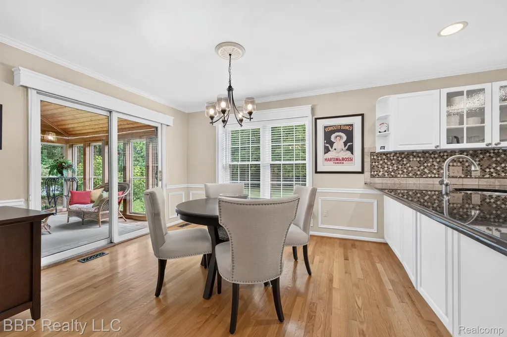 45411 Halston Court Novi City MI 48374