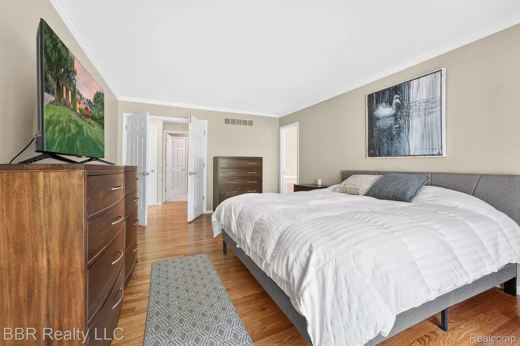 45411 Halston Court Novi City MI 48374