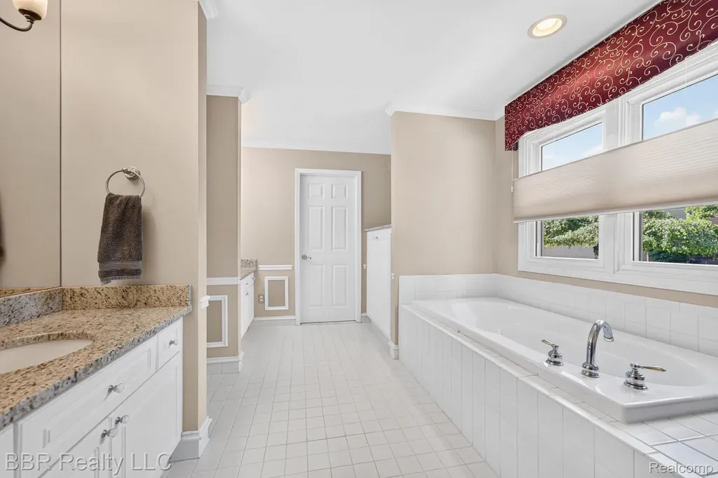 45411 Halston Court Novi City MI 48374