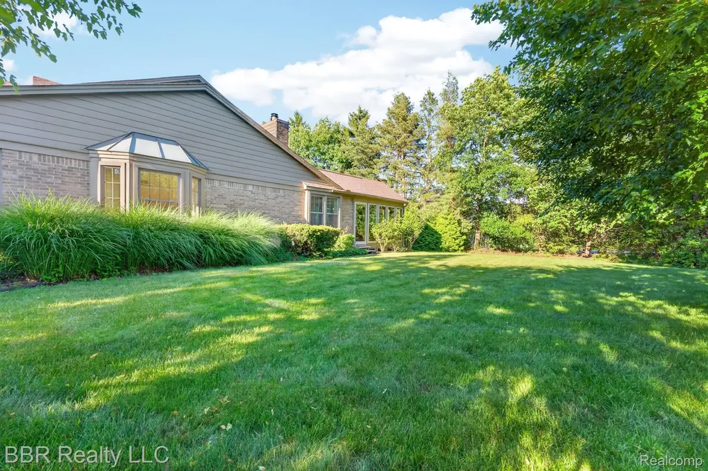 45411 Halston Court Novi City MI 48374