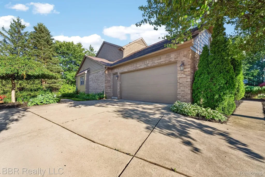 45411 Halston Court Novi City MI 48374