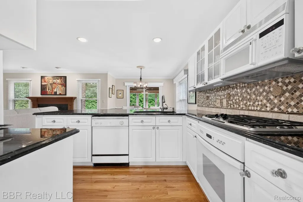 45411 Halston Court Novi City MI 48374
